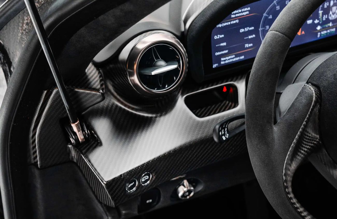 مكلارين سينا 4.0L V8 Twin-Turbocharged Engine