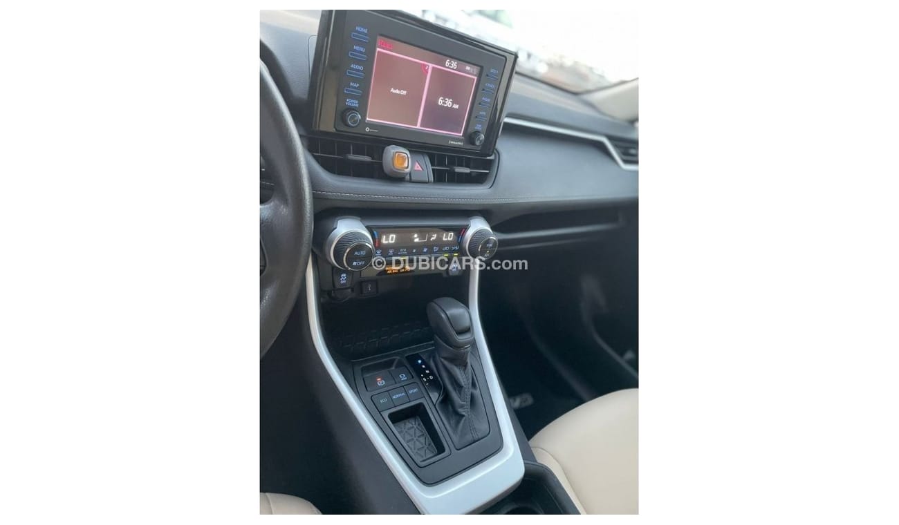 Toyota RAV4 2021 Toyota RAV4 XLE - 2.5L V4 MidOption+
