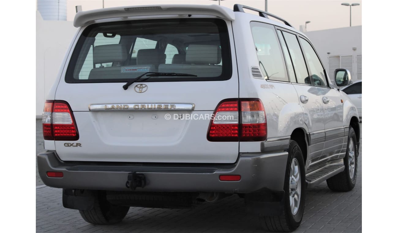 Toyota Land Cruiser Toyota Land Cruiser 2006, GCC, full option, without paint, without accidents, very clean from inside