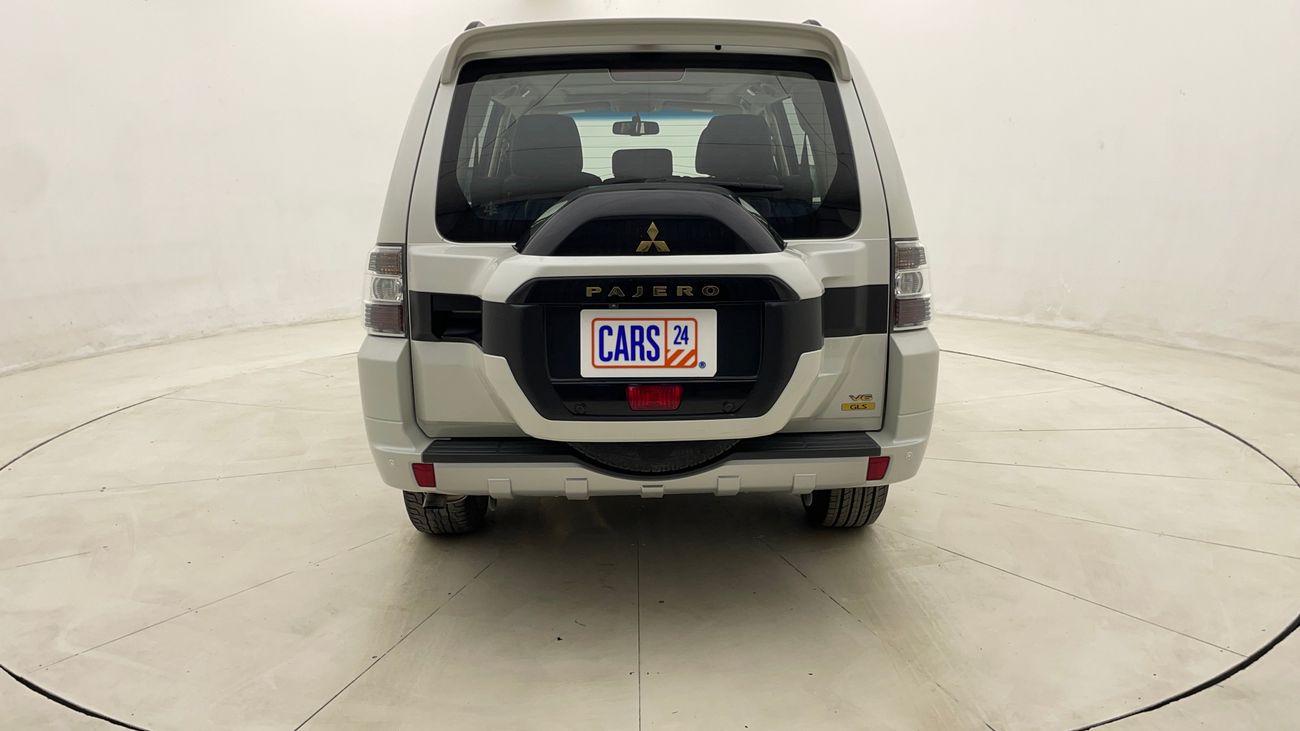 ميتسوبيشي باجيرو GLS HIGHLINE 3 | بدون دفعة مقدمة | اختبار القيادة في المنزل