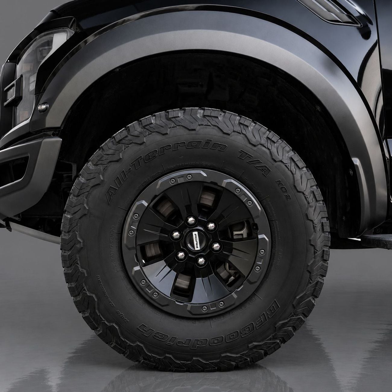 Ford F-150 RAPTOR CREW CAB LUX 3,265 P.M • 0% Downpayment • F-150 Raptor • 1 Year Warranty