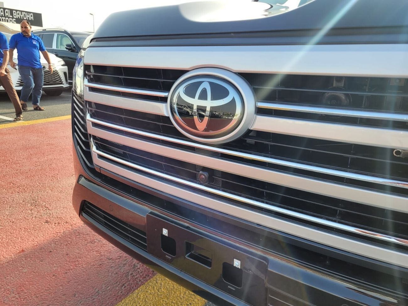 Toyota Land Cruiser RHD - 3.3 DSL - SAHARA - 7 STR - MY 2025 - BLK_BEIG (FOR EXPORT ONLY)