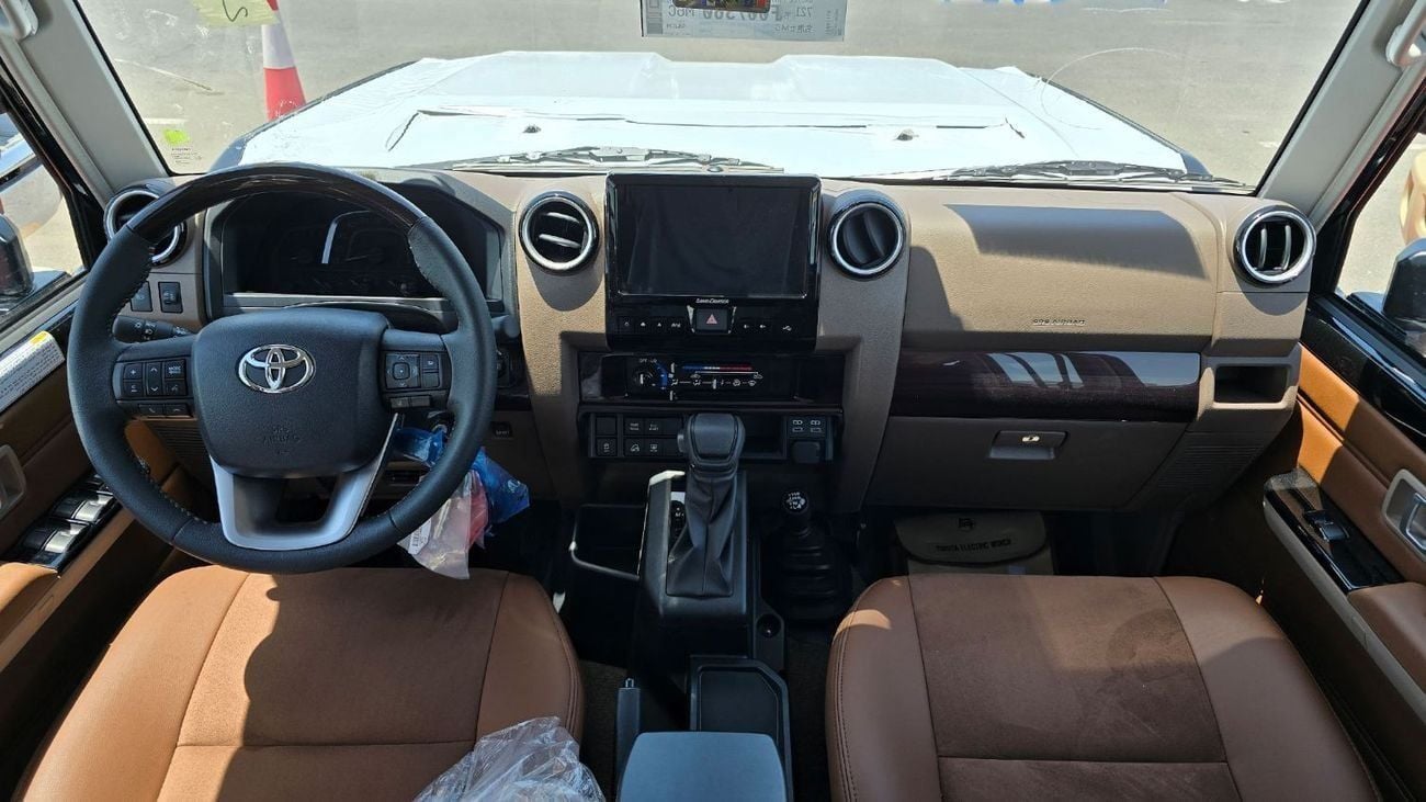 Toyota Land Cruiser 70 2026 Toyota Land Cruiser LC76 2.8L AT Diesel Full Option (Gray)