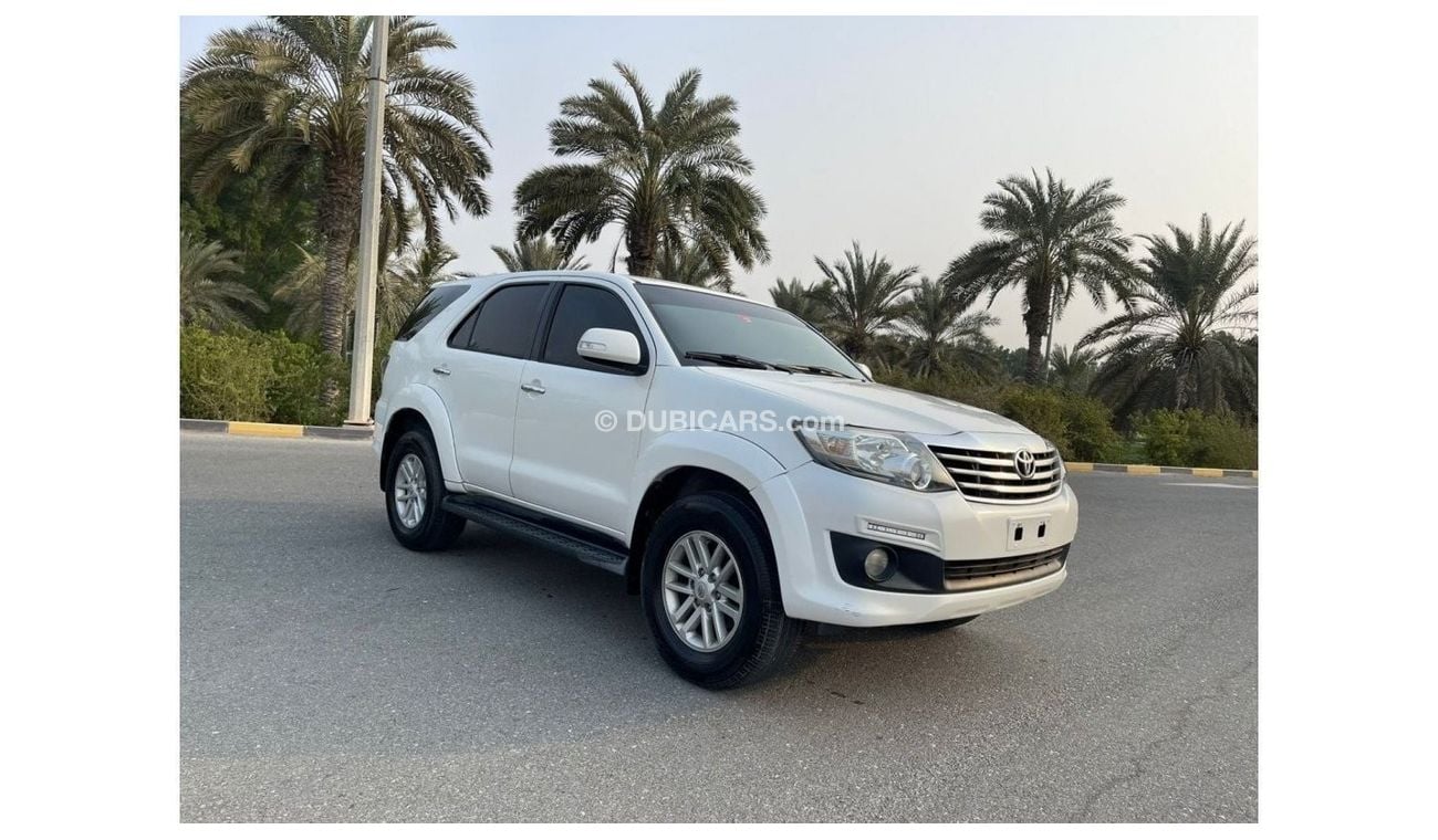 Toyota Fortuner EXR TOYOTA FORTUNER  (GCC  _ SPEC) - mobile 2015 - VERY GOOD CONDITION