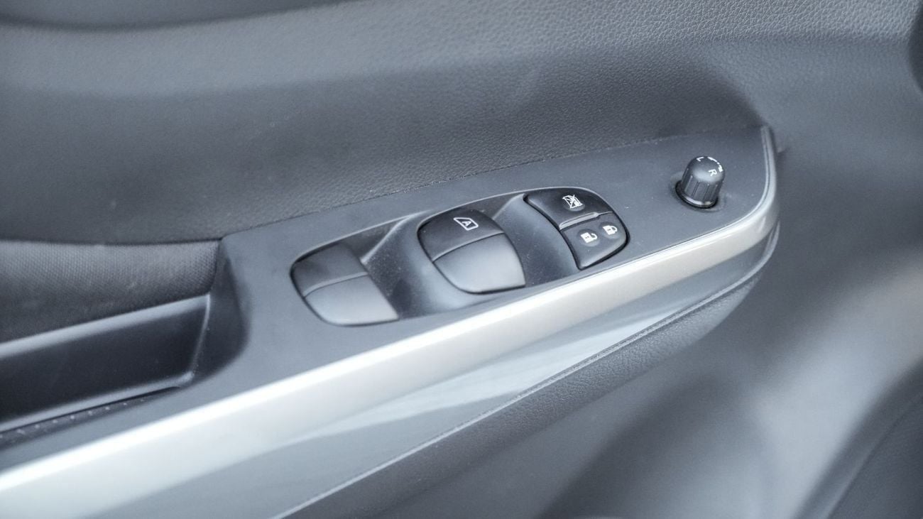 نيسان نافارا Std 2.5L 4WD M/T 2025 MY EXPORT PRICE