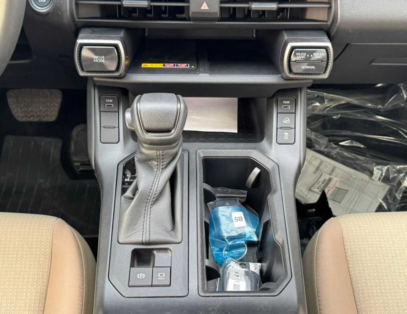 Toyota RAV4 EXR XLE-G MID OPTION || 2.0L PETROL V4 / SUNROOF / DRIVER PWR SEAT / BIG DVD / REAR CAMERA (CODE # RVPXL