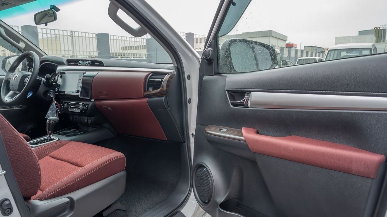 Toyota Hilux TOYOTA HILUX 2.8 HIGH -2026YM