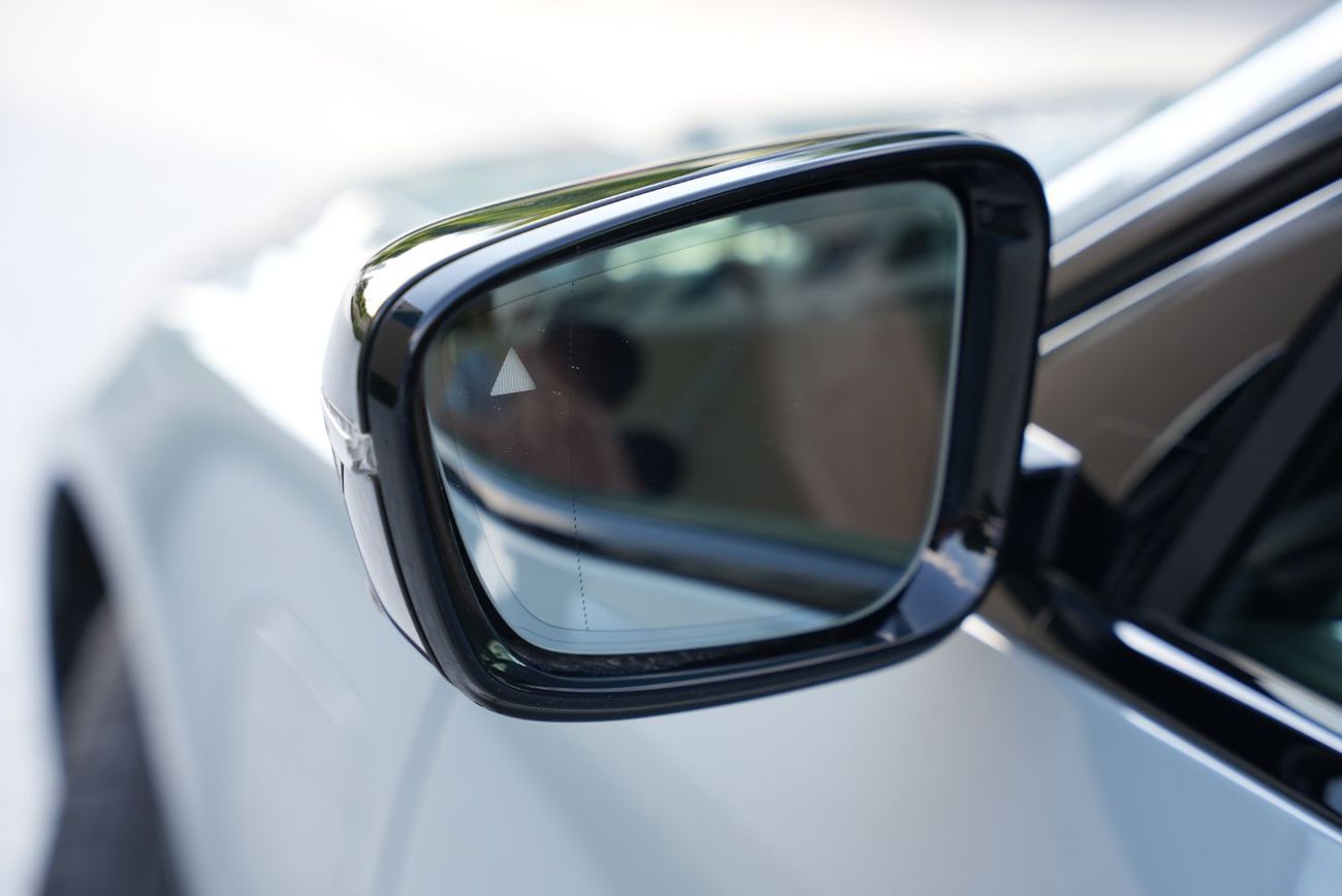 بي أم دبليو i4 2025 BMW i4 e-Drive 40 M-Sport kit RWD Brooklyn Gray 0Km