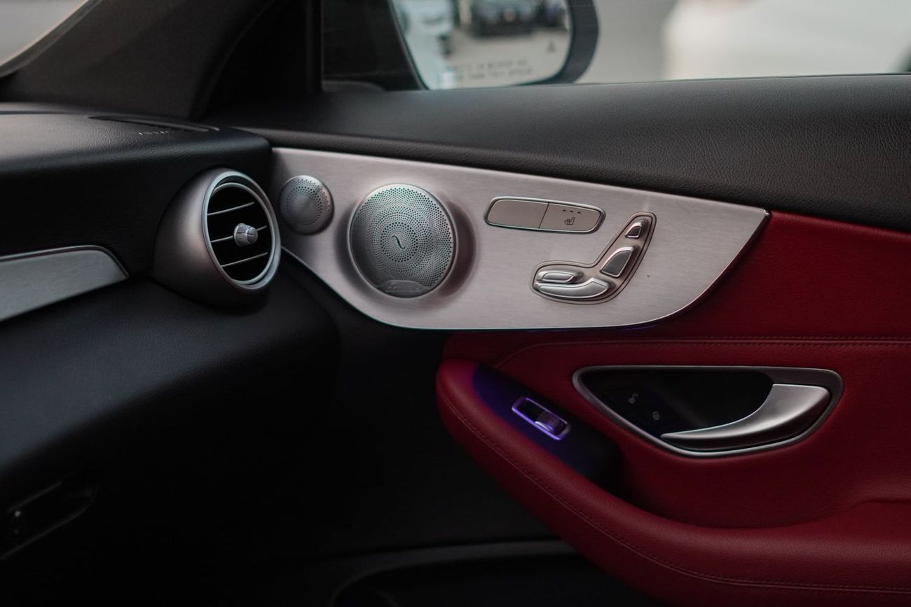 مرسيدس بنز C 300 كوبيه