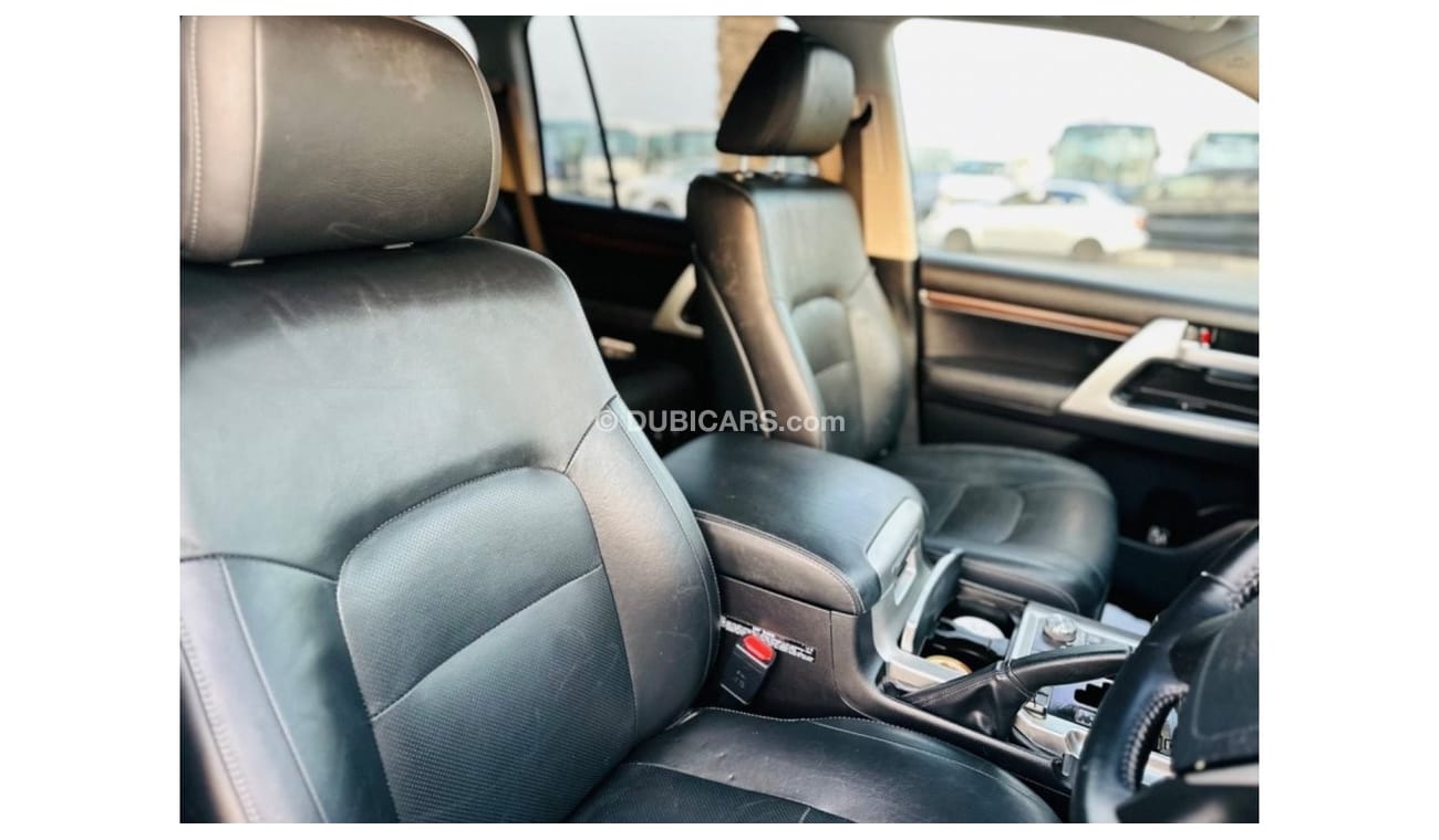 Toyota Land Cruiser VXR