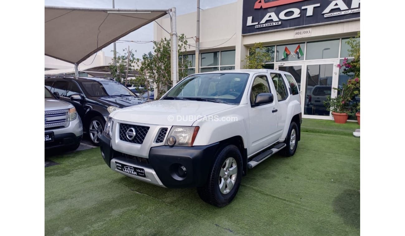 Nissan XTerra Gulf model 2012 Forel wheels, rear camera screen, in excellent condition