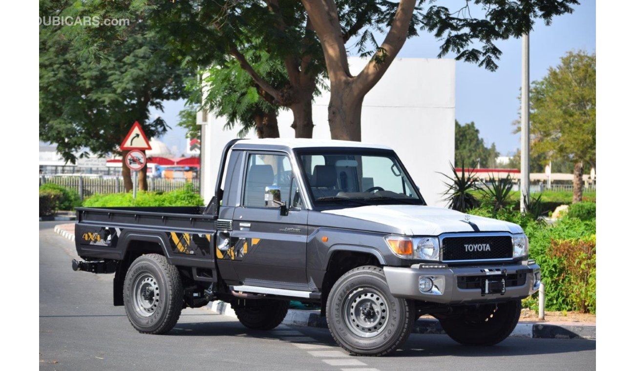 تويوتا لاند كروزر بيك آب 79 SINGLE CAB LX -E V6 4.0L PETROL 4WD MANUAL TRANSMISSION