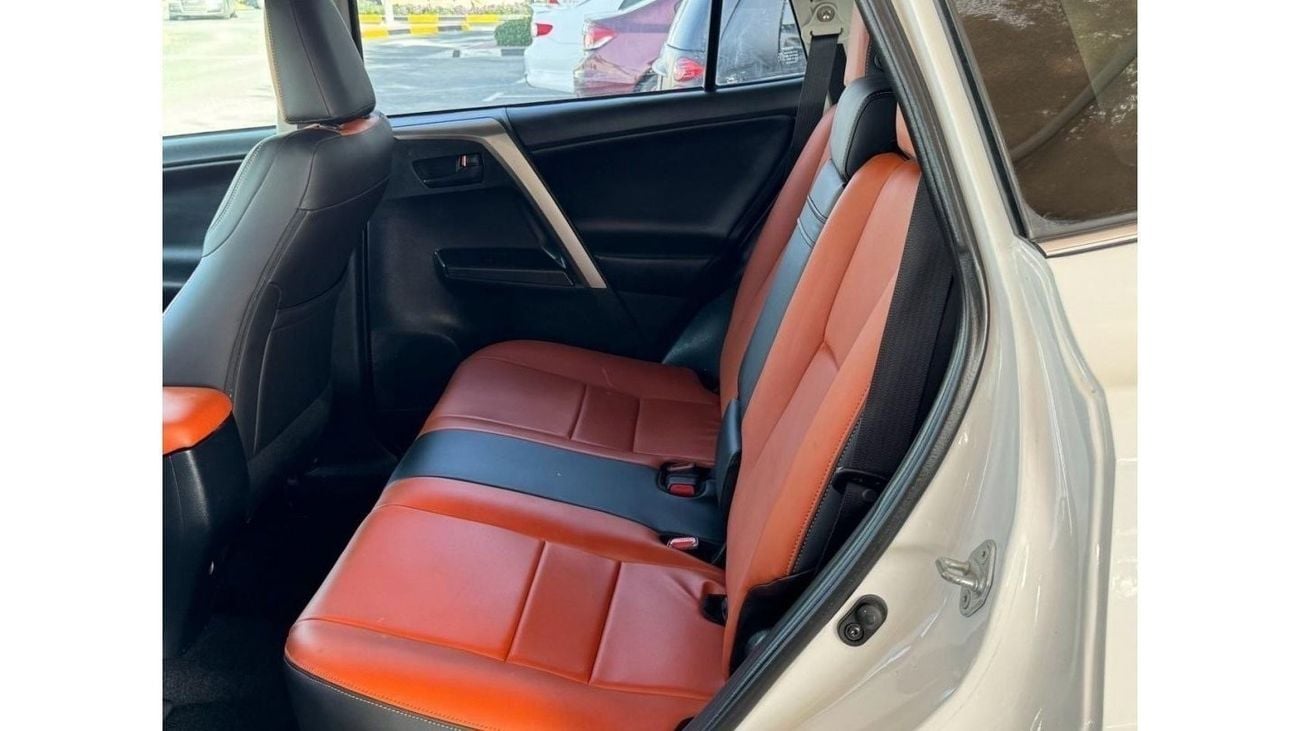 Toyota RAV4 2018 XLE HEV HYBRID ENGINE AWD USA IMPORTED