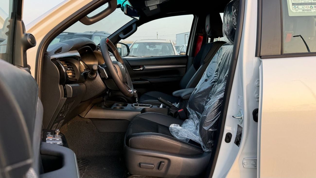 تويوتا هيلوكس GR Sport 4.0L