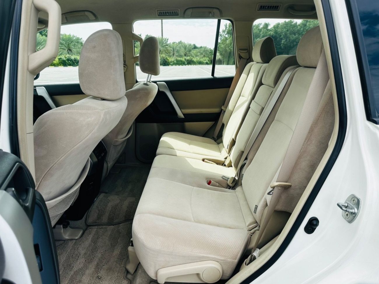 تويوتا برادو Std موديل 2013 خليجي حاله ممتازه من الداخل والخارج قطعه واحده صبغ نظافه