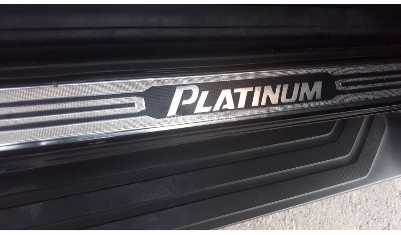 Toyota Tundra 2011 American specs Double 4x4 Full options Sunroof DVD camera Leather interiors