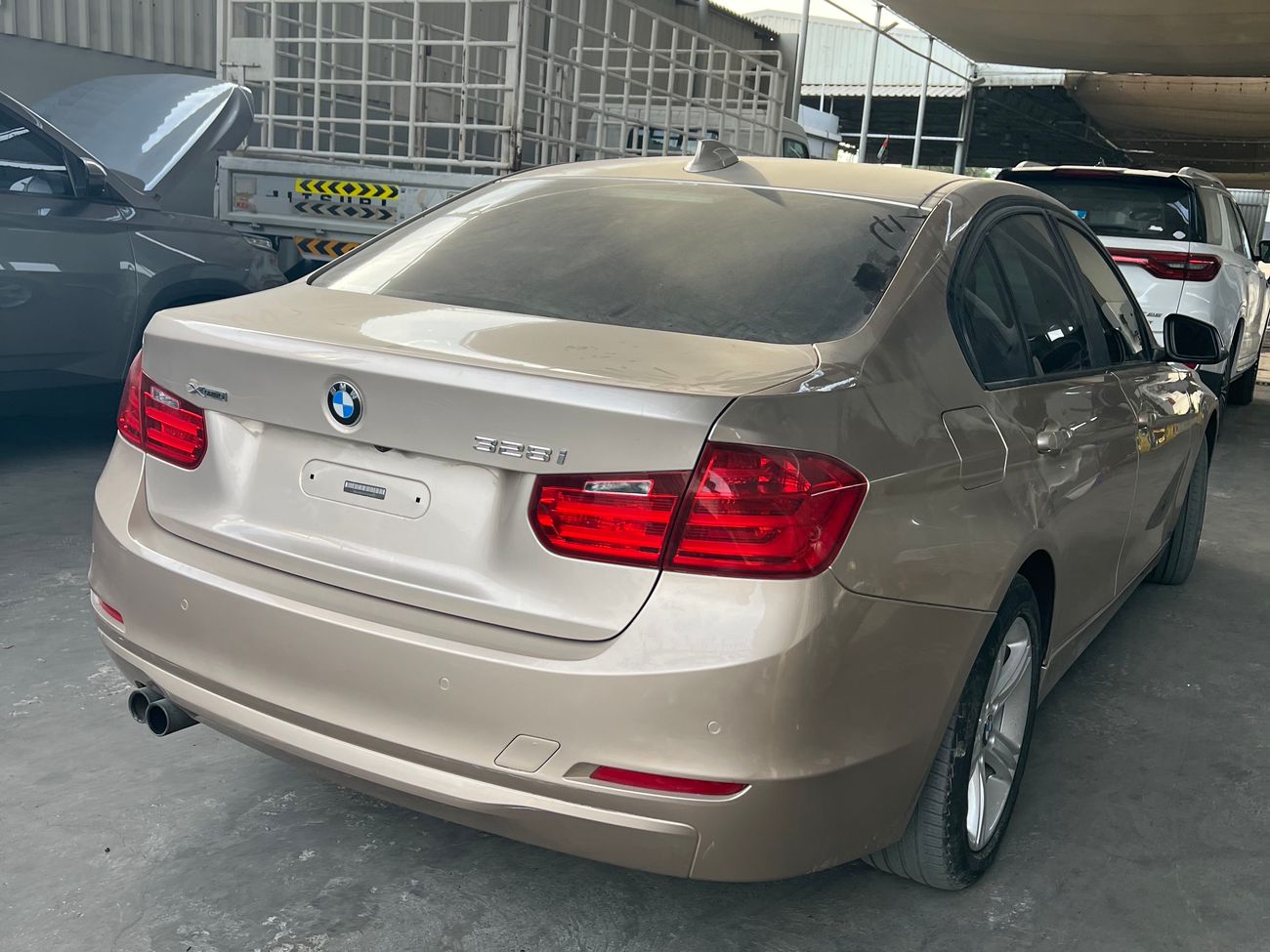 BMW 328i