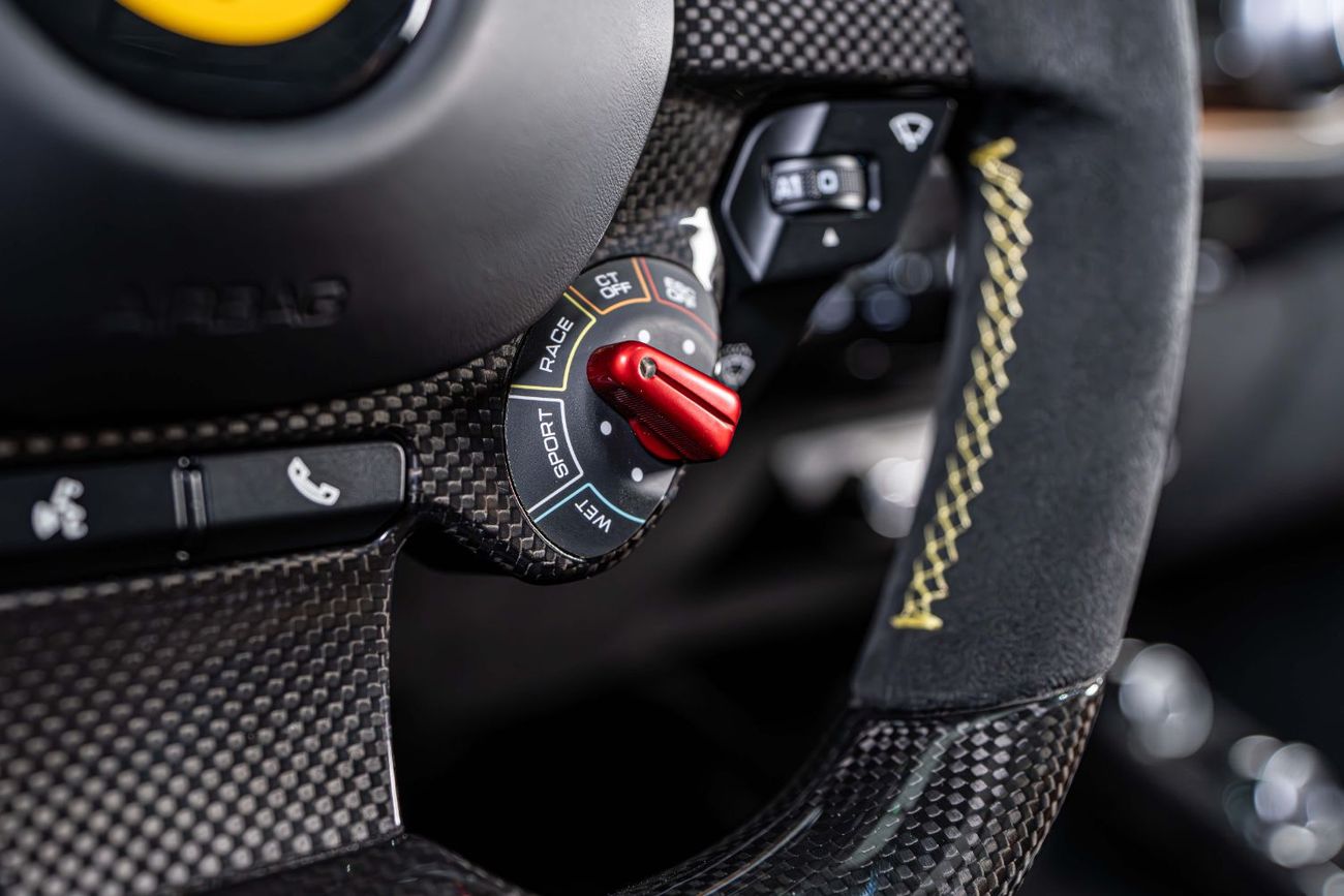 فيراري 812 GTS 