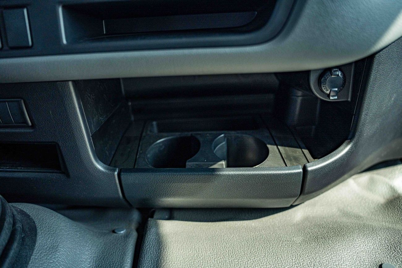 تويوتا كوستر Toyota Coaster 2025 2.7L Petrol 23 Seats Transmission Manual  White Outside