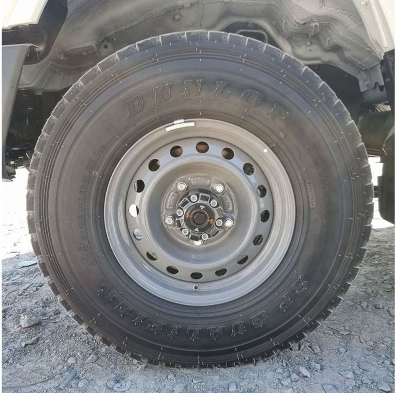 Toyota Land Cruiser 70 LC76 4.0 V6 Petrol MT 2025YM