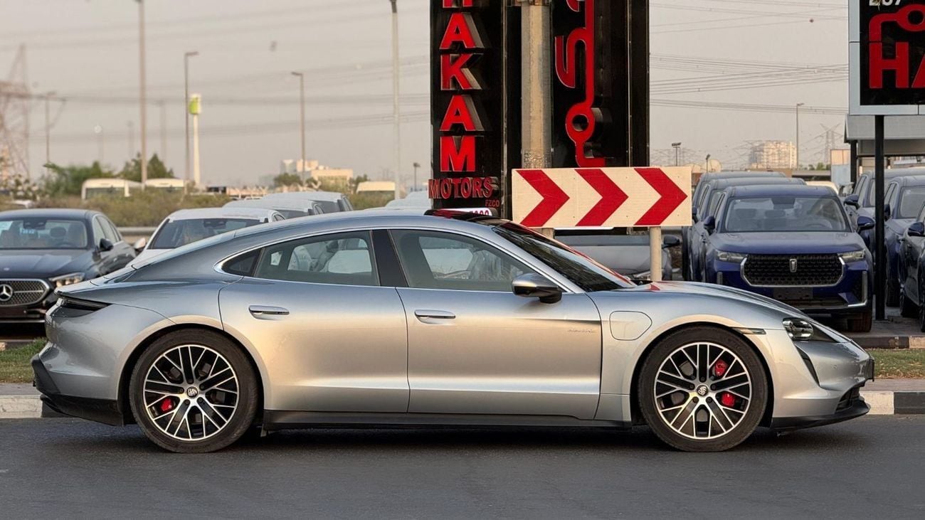 بورش تايكان Porsche Taycan 4S