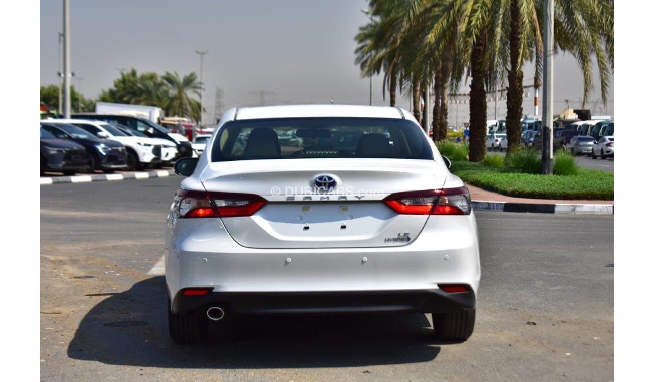 Toyota Camry LE Hybrid 2.5L E-CVT