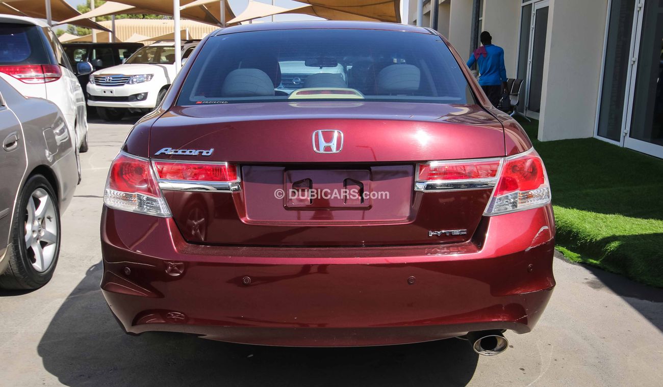 هوندا أكورد i-VTEC