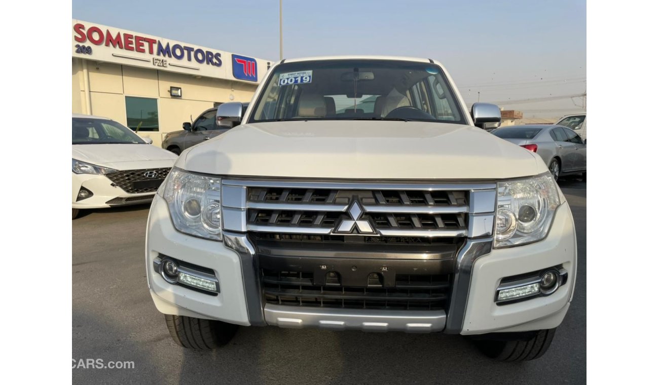 Mitsubishi Pajero 2017