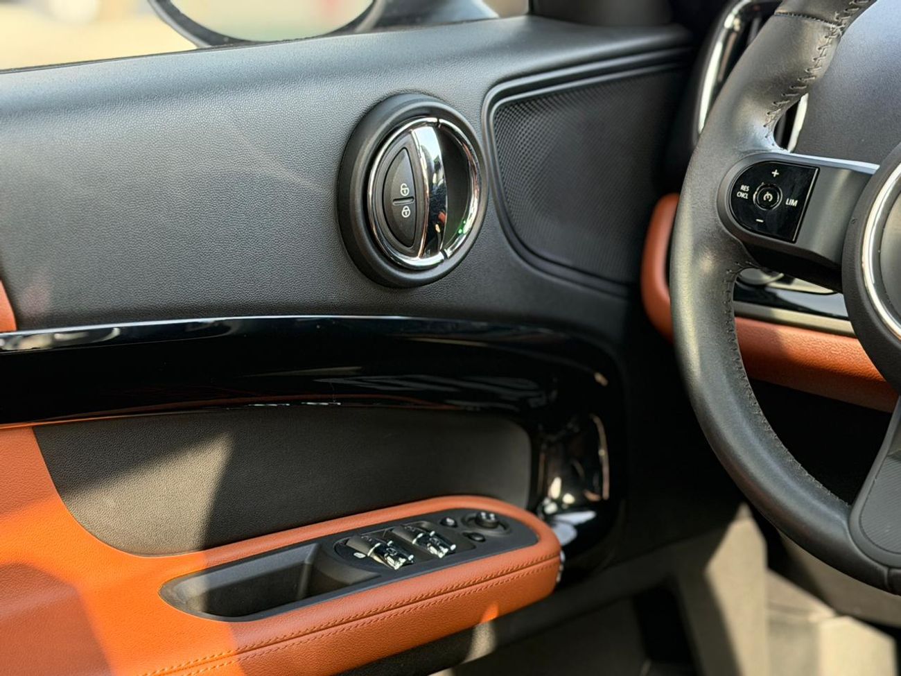 Mini Cooper Countryman Mini Cooper CountryMan / 2023 / GCC / Free Accident / Only 34,000Km