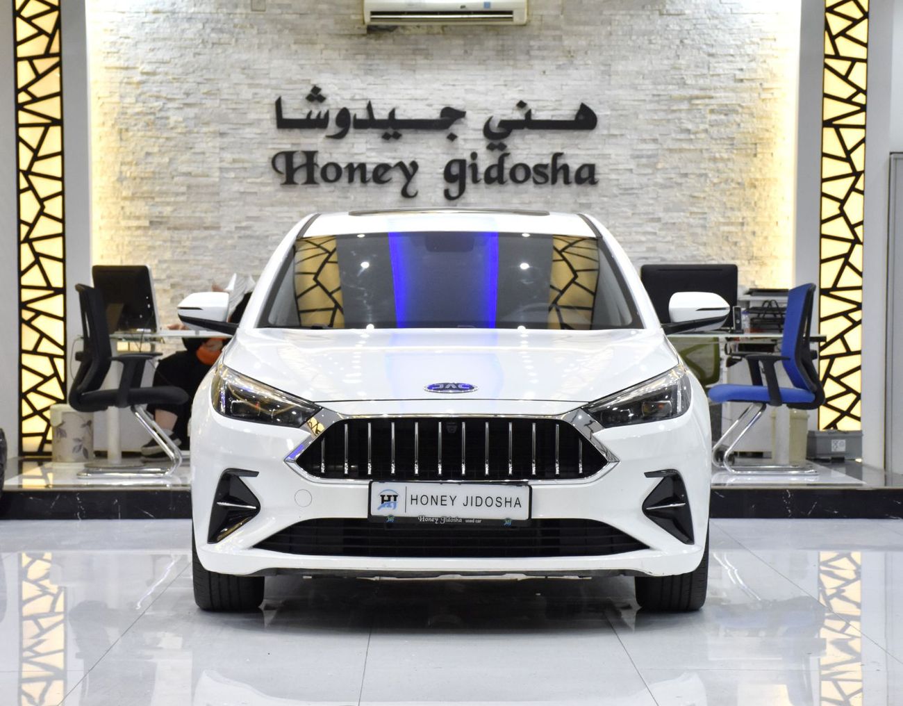 جاك J7 EXCELLENT DEAL for our JAC J7 ( 2023 Model ) in White Color GCC Specs