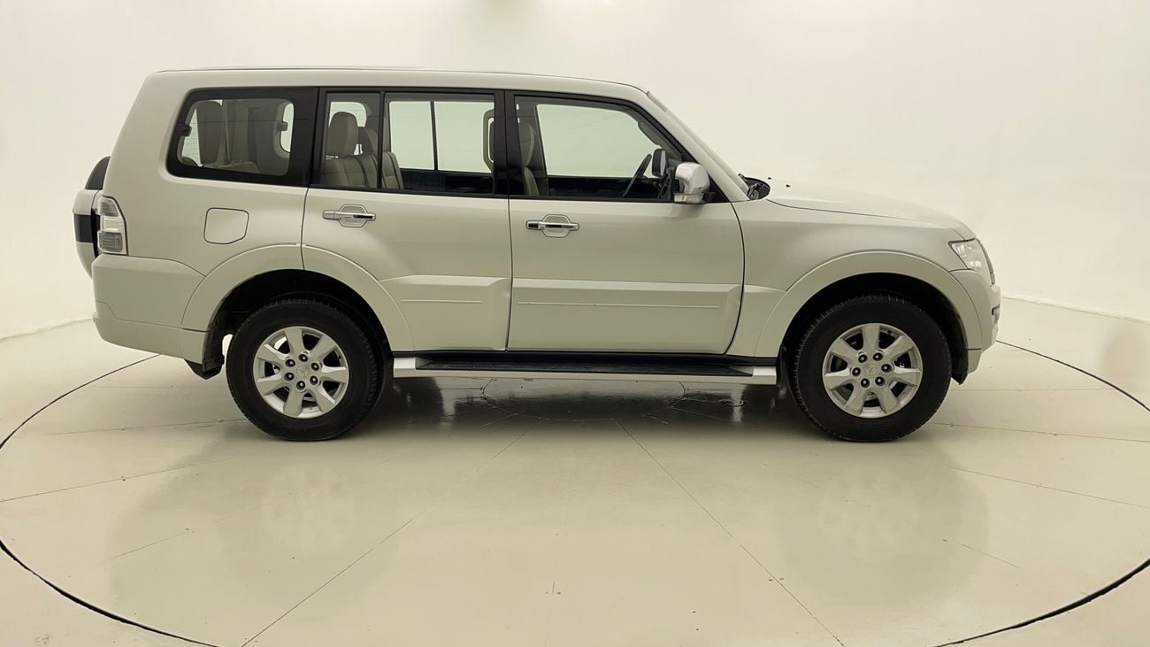 Mitsubishi Pajero GLS LOWLINE 3.5 | Zero Down Payment | Home Test Drive