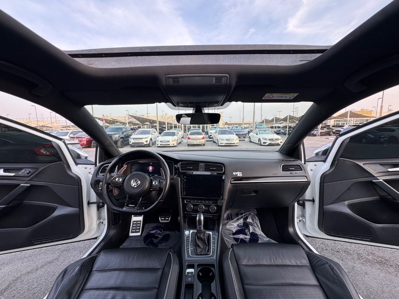 فولكس واجن جولف ار