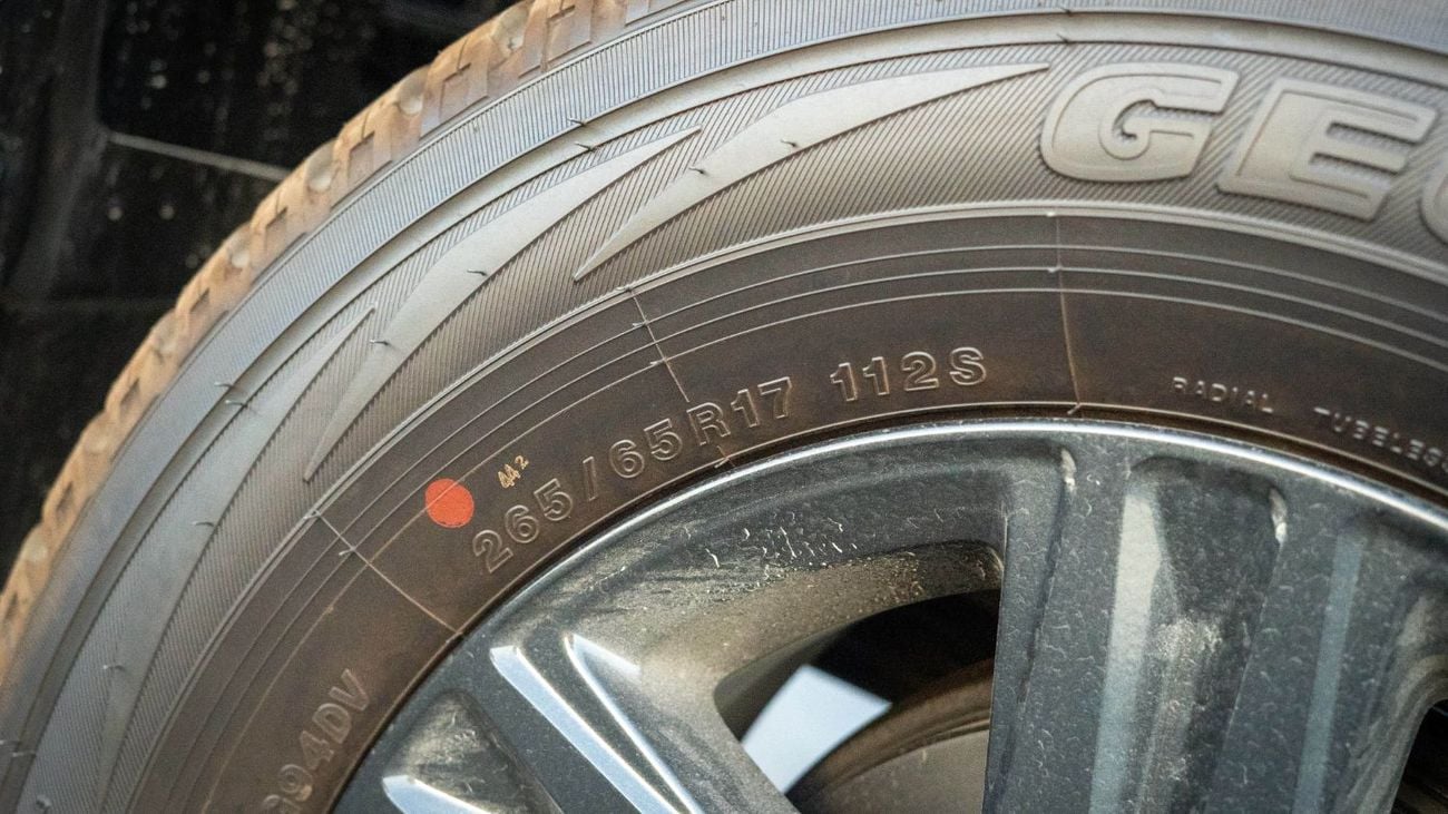 تويوتا هيلوكس SR5 DC 2.4L Diesel A/T 2025YM