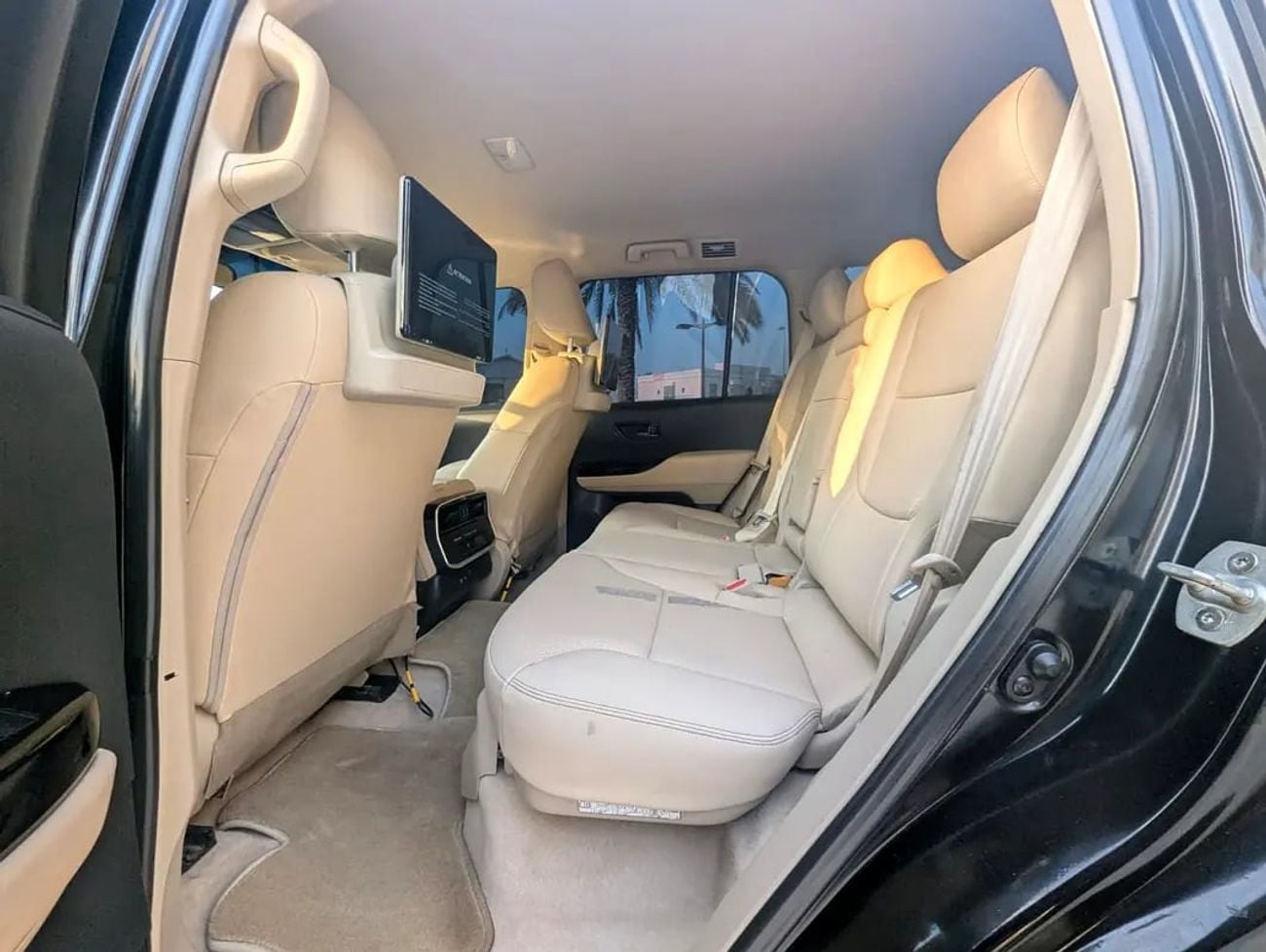 تويوتا لاند كروزر Diesel GXR | GCC Specs | Twin Turbo V6 | Only | Excellent Condition