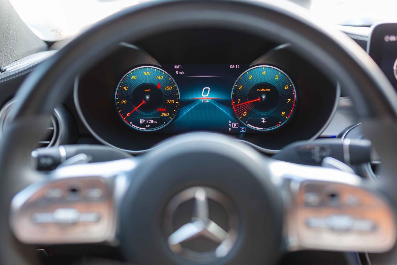 Mercedes Benz C300 STANDARD