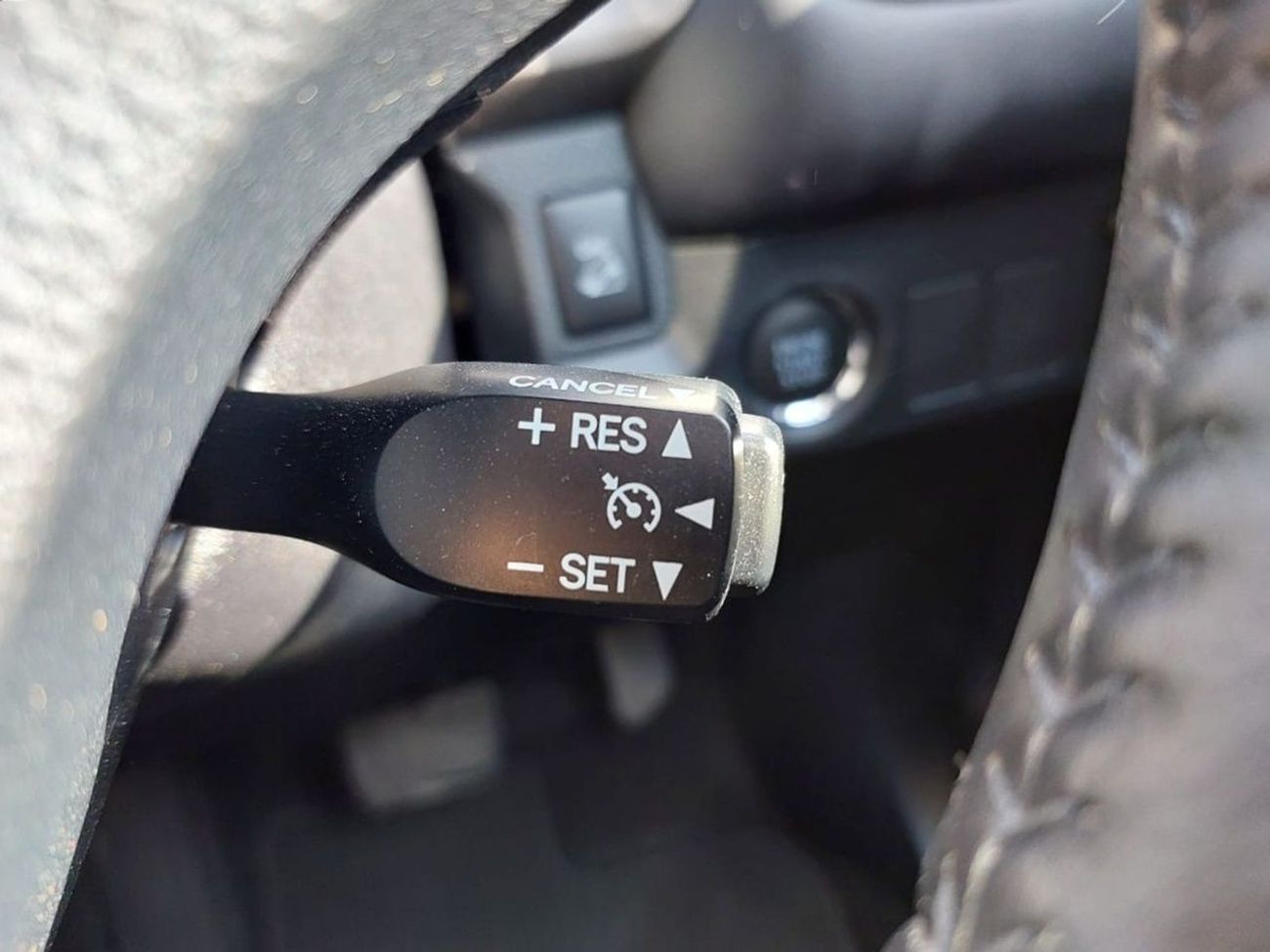 تويوتا راف ٤ TOYOTA RAV4 SUV RHD 2016 MODEL 2.5 L PETROL AUTOMATIC(PM97905)