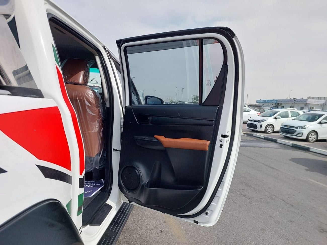تويوتا هيلوكس GR SPORT (RAMADAN OFFER) TOYOTA HILUX PICKUP RHD 2022 MODEL 2.4 L DIESEL AUTOMATIC(PM70393)