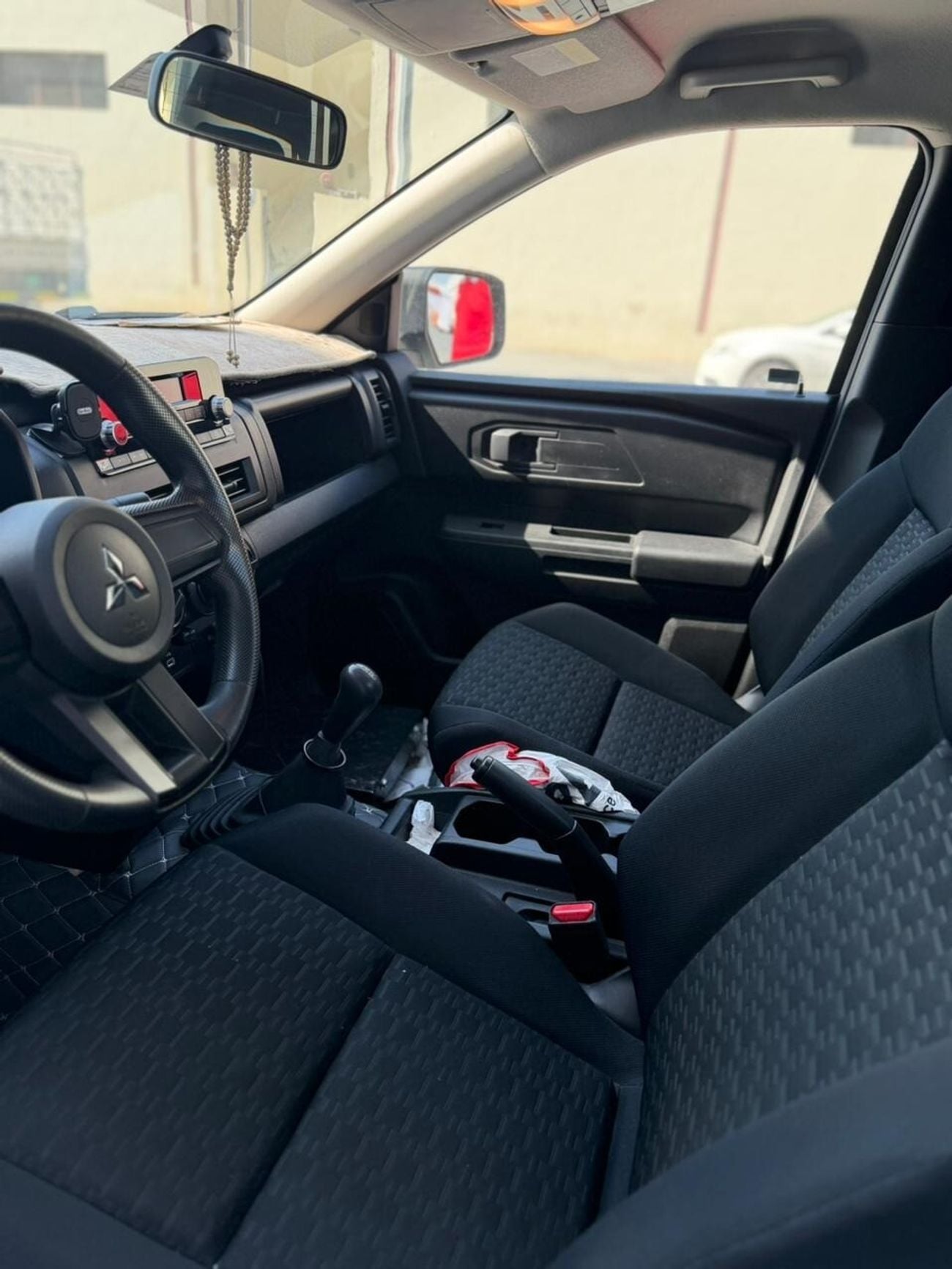 Mitsubishi L200 GL Single Cab Petrol 2.4L