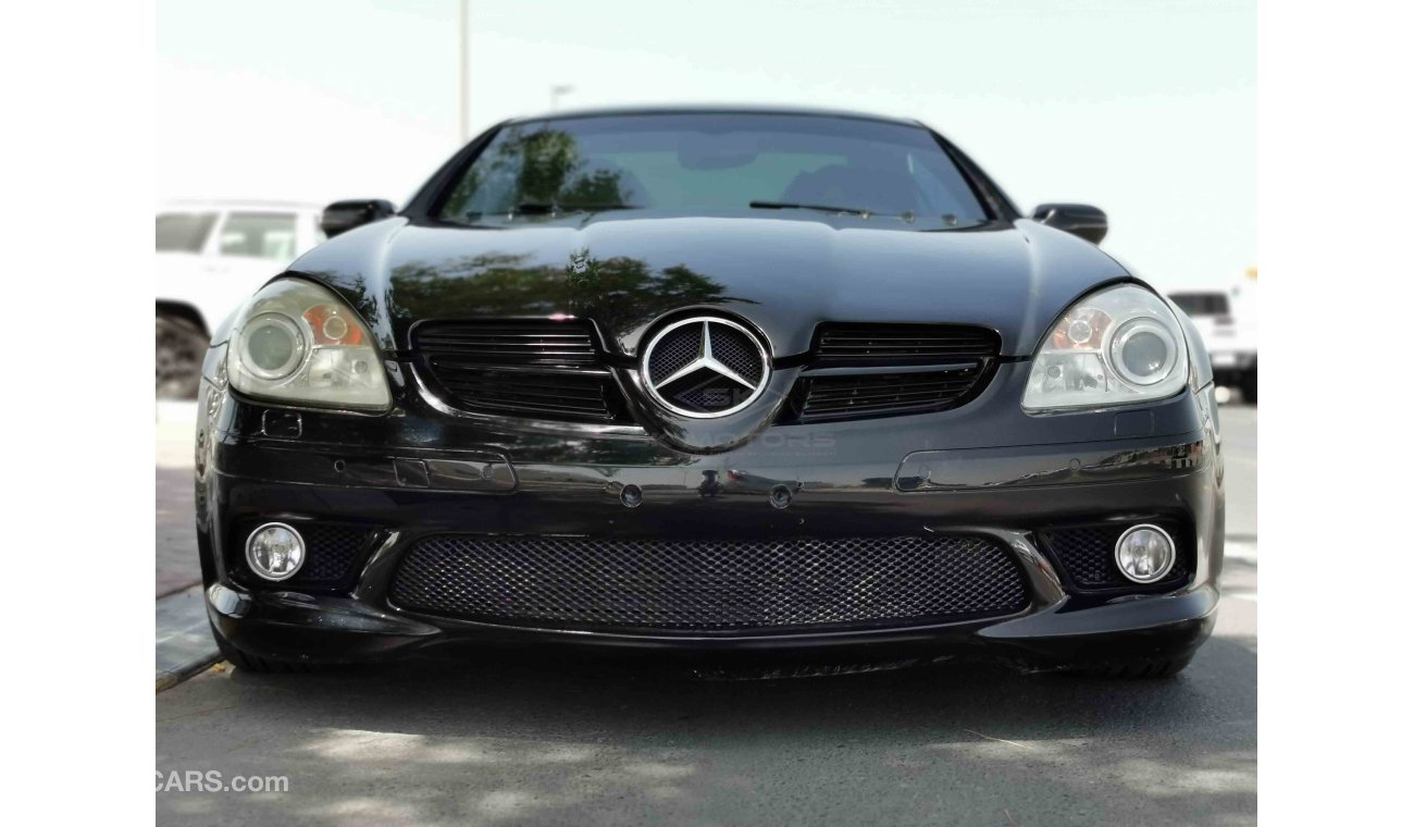 مرسيدس بنز SLK 200 2.0L, 17" Rims, DRL LED Headlights, Parking Sensor, Leather Seats, Bluetooth, USB (LOT # 763)