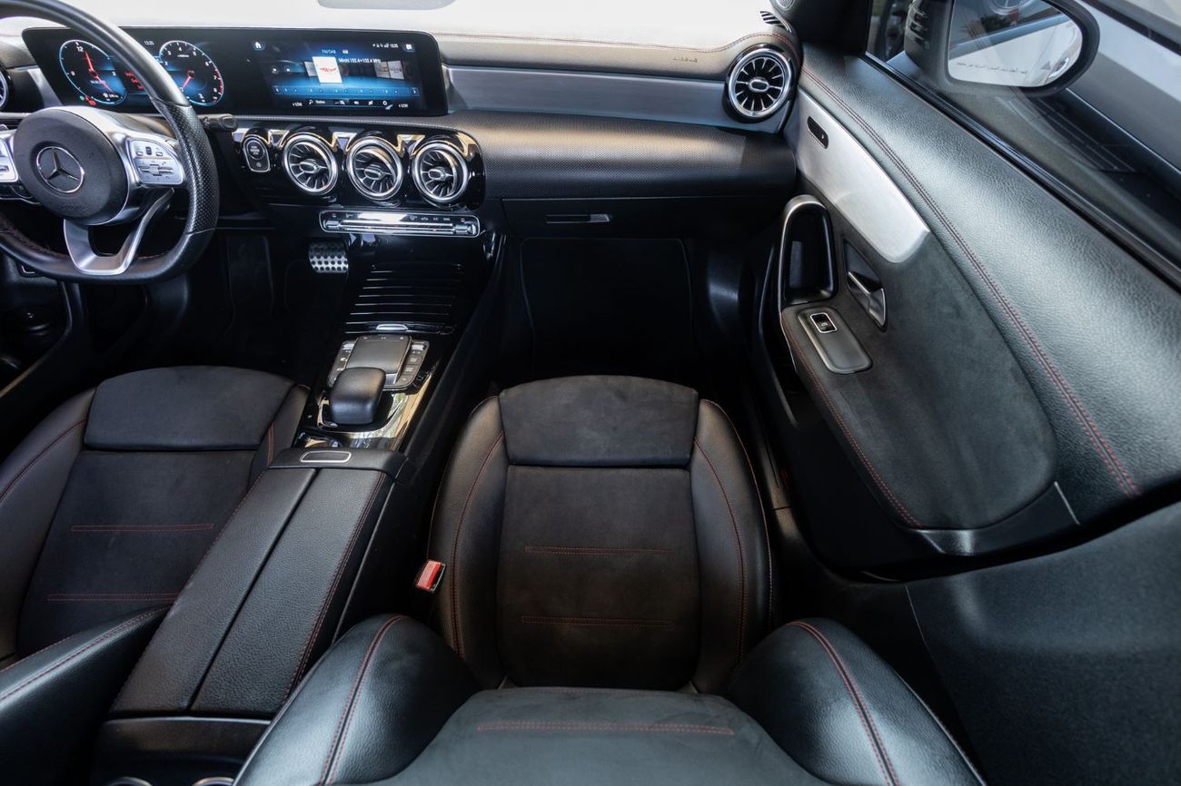Mercedes-Benz CLA 250 AMG Premium 2.0L