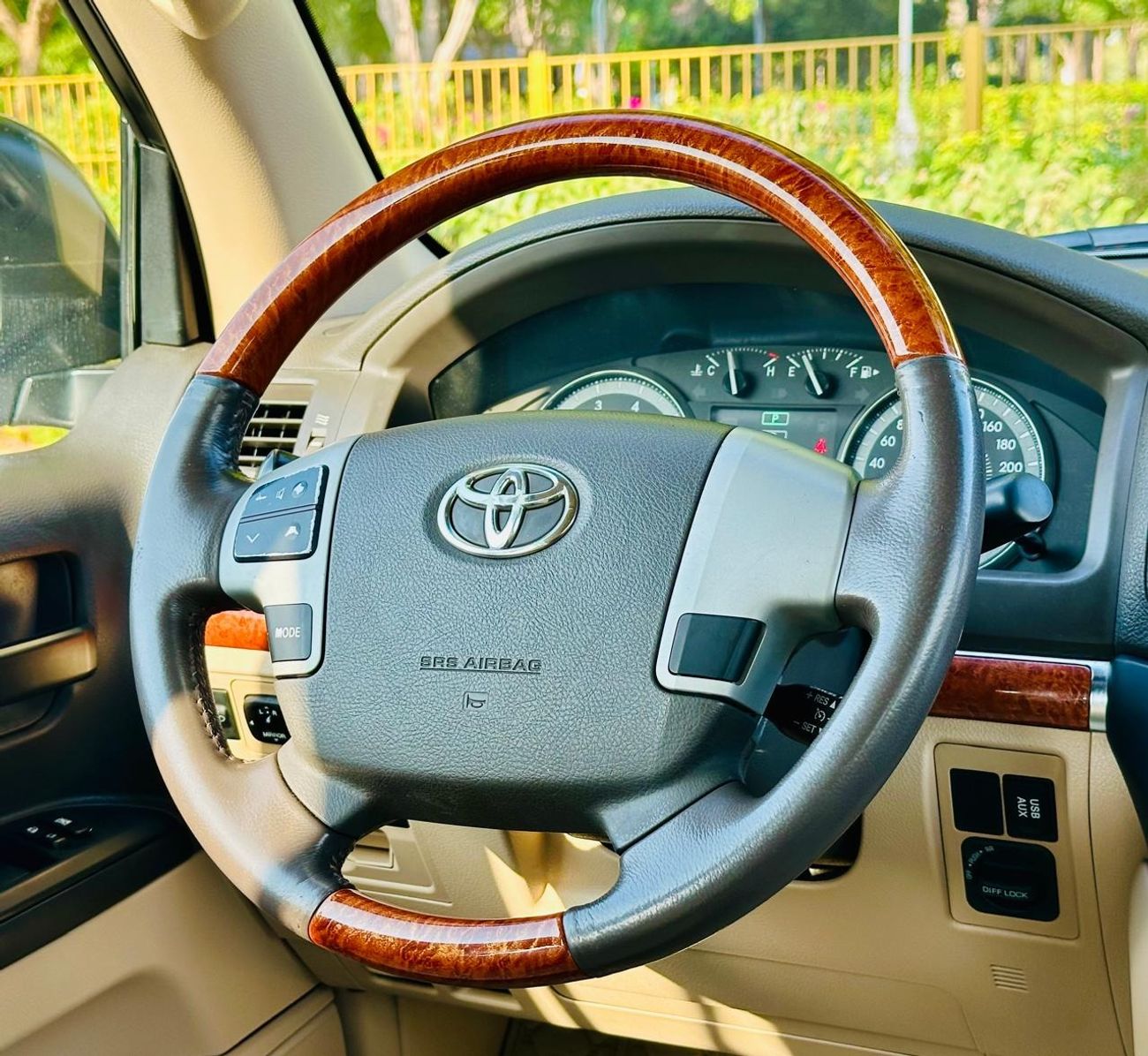 Toyota Land Cruiser GXR GT 4.6L 4WD