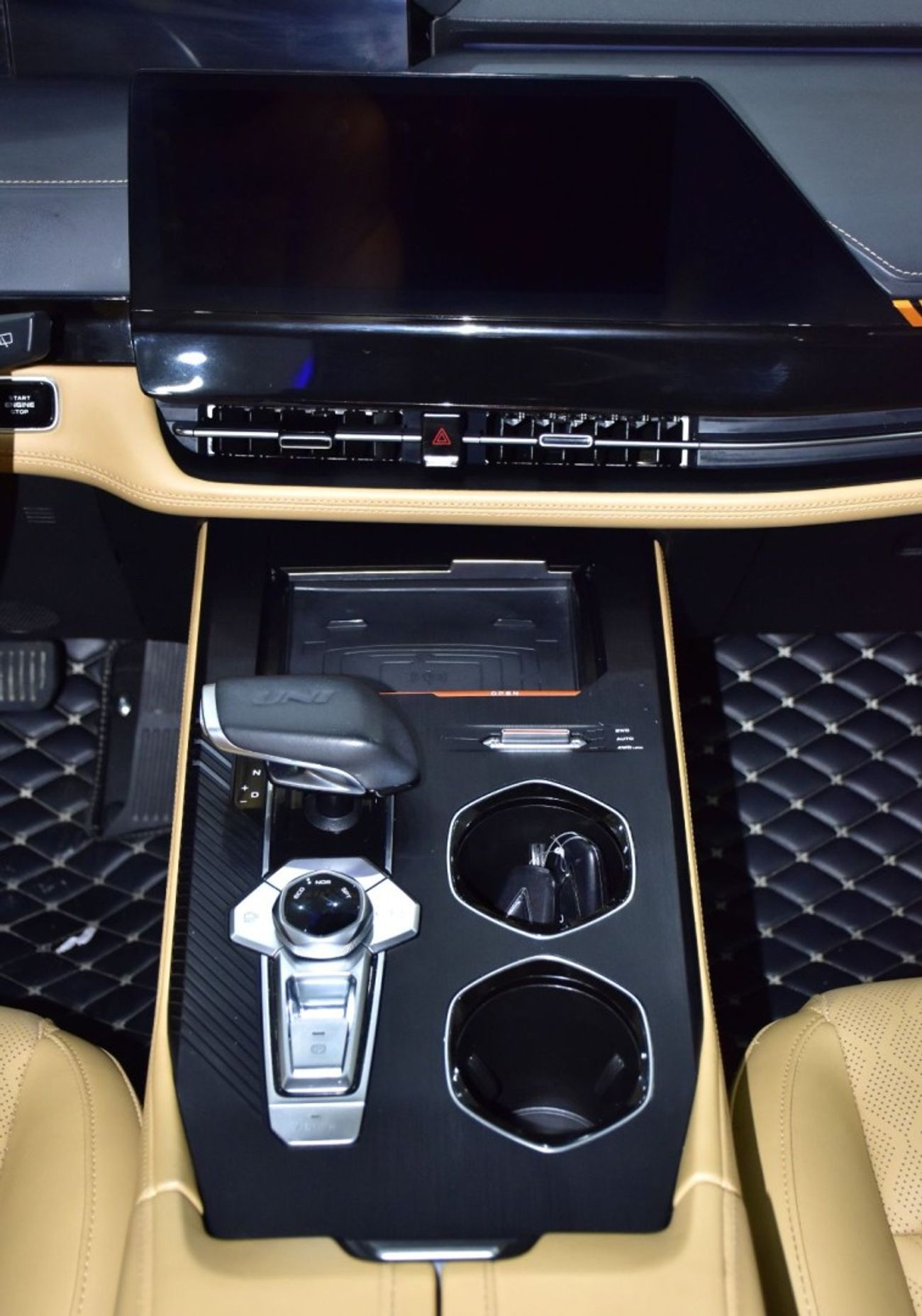 تشنجان يوني ك EXCELLENT DEAL for our Changan UNI-K AWD ( 2024 Model ) in White Color GCC Specs