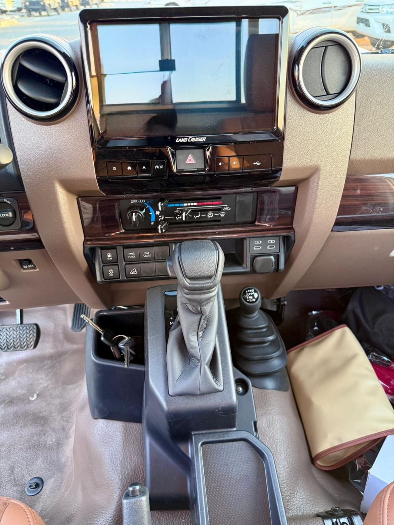 Toyota Land Cruiser Pick Up Toyota Land Cruiser Pick-up 70 Series - (GRJ79) 4.0L 2026 SC AT