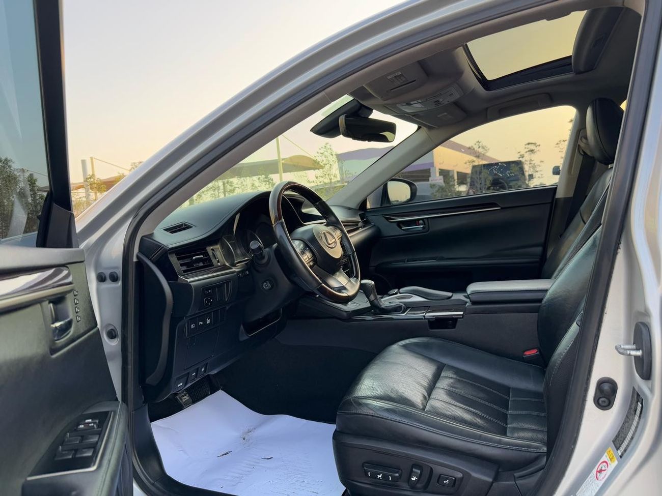 Lexus ES350 Lexus Es350 2016 panoramic