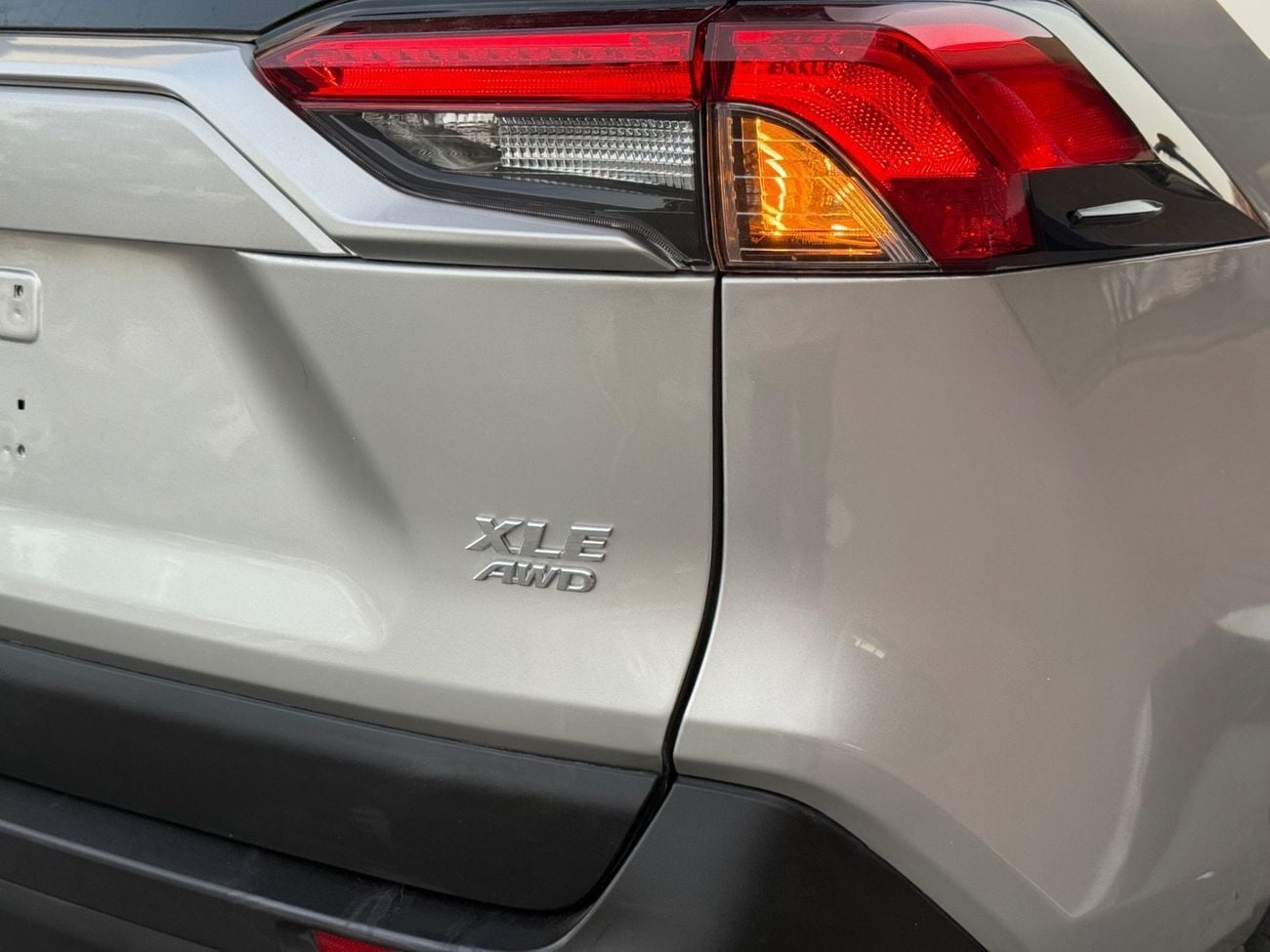 تويوتا راف ٤ XLE 2022 MOONROOF KEYLESS AWD FULL OPTION USA SPEC