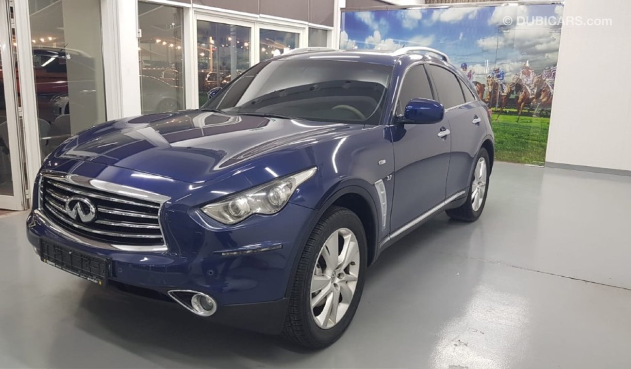 إنفينيتي QX70