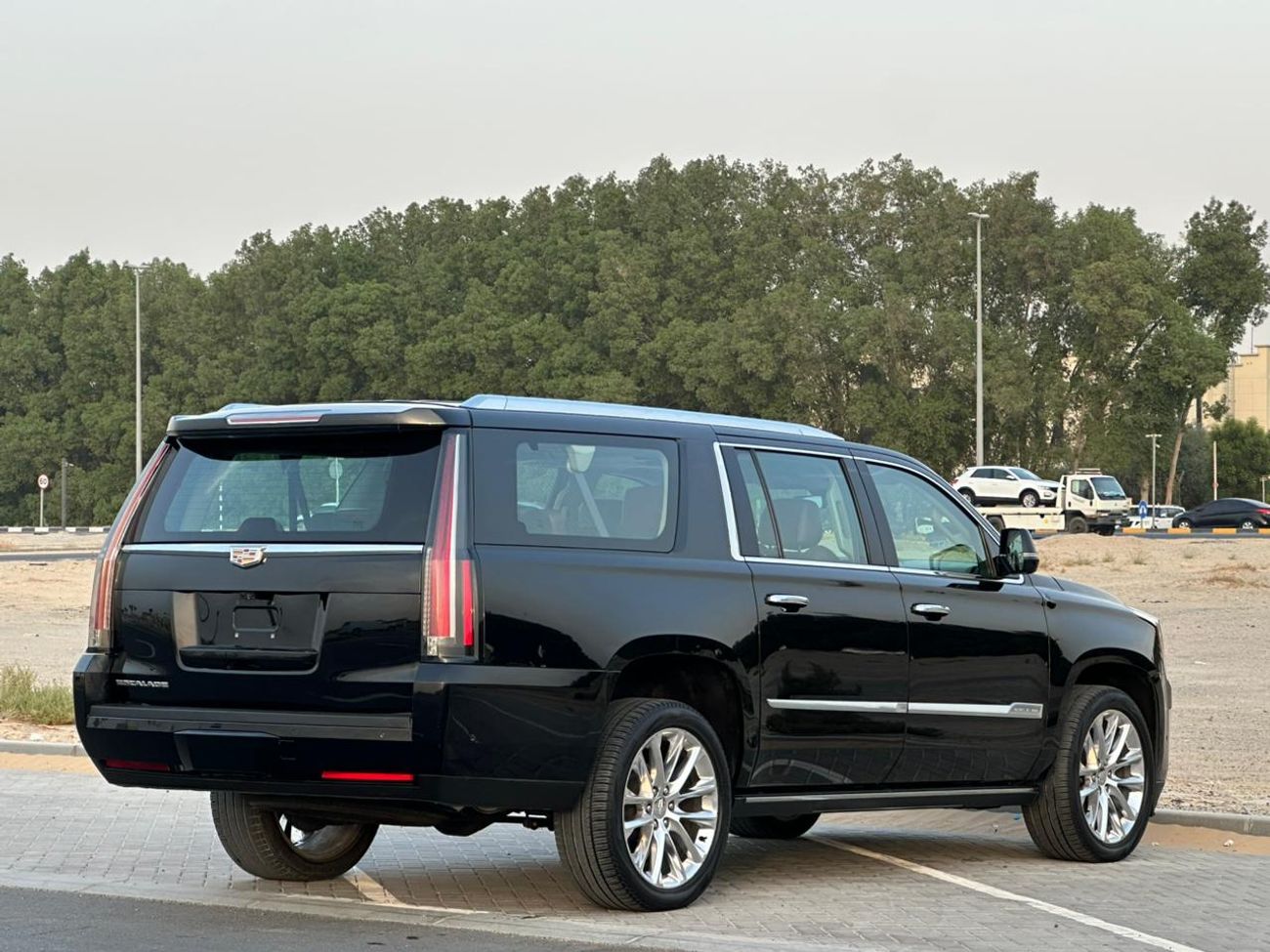 كاديلاك إسكالاد Premium Luxury 6.2L AWD