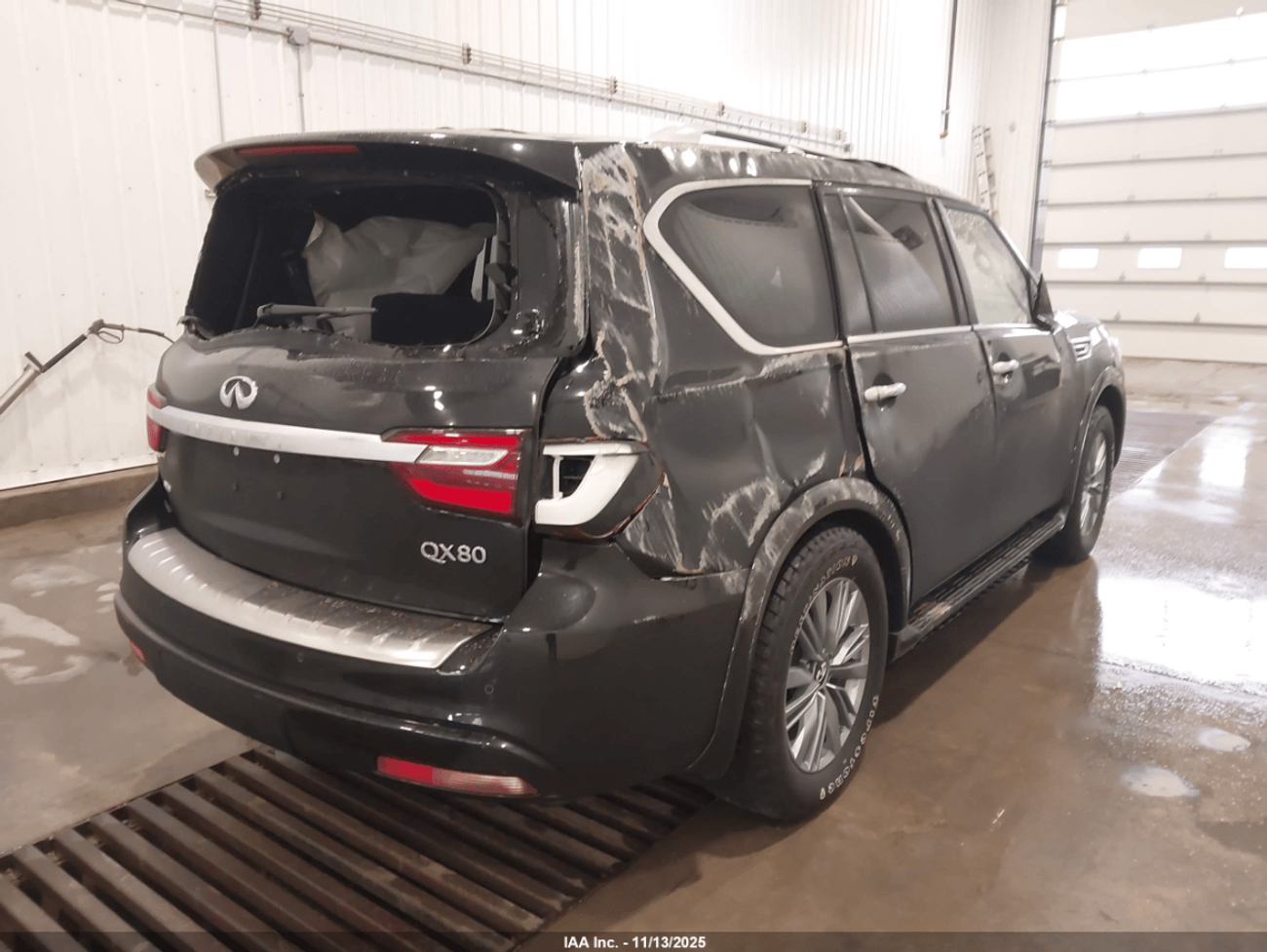 Infiniti QX80 Luxury 5.6L *DAMAGED YOU FIX YOU SAVE*