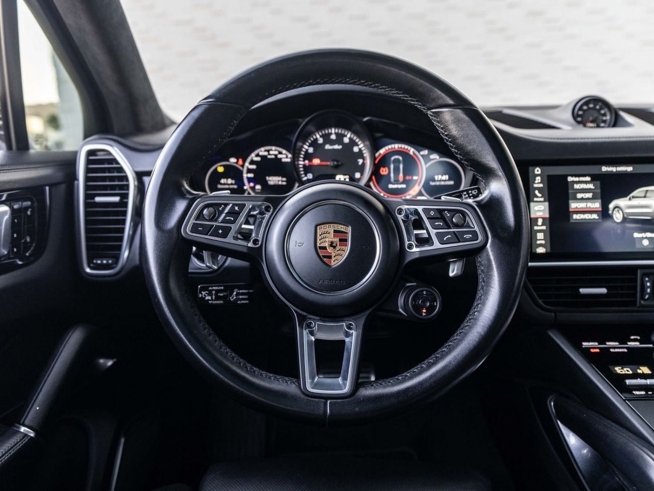 Porsche Cayenne Porsche Cayenne Turbo 2019 for 2,867.00 AED monthly