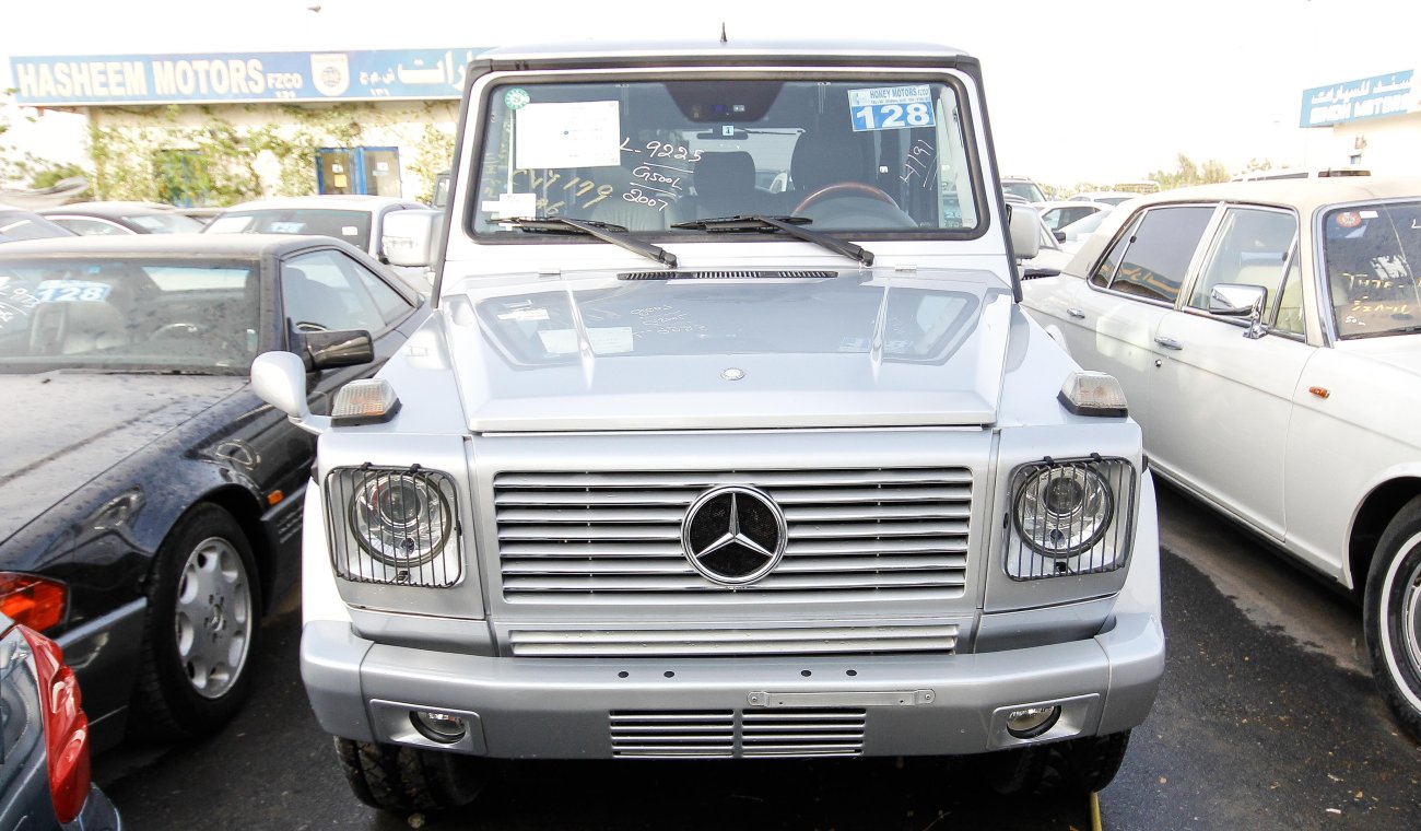 Mercedes-Benz G 500